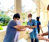 TẶNG QUÀ CHO NGƯỜI BỆNH CÓ HOÀN CẢNH KHÓ KHĂN ĐANG ĐIỀU TRỊ TẠI BỆNH VIỆN UNG BƯỚU TỈNH BẮC GIANG