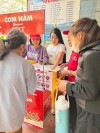 NHÓM TÂM THIỆN NGUYỆN SƠN ĐỘNG - LỤC NGẠN - BẮC GIANG TRAO TẶNG CÁC SUẤT CƠM NẮM CHO NGƯỜI BỆNH ĐIỀU TRỊ NỘI TRÚ